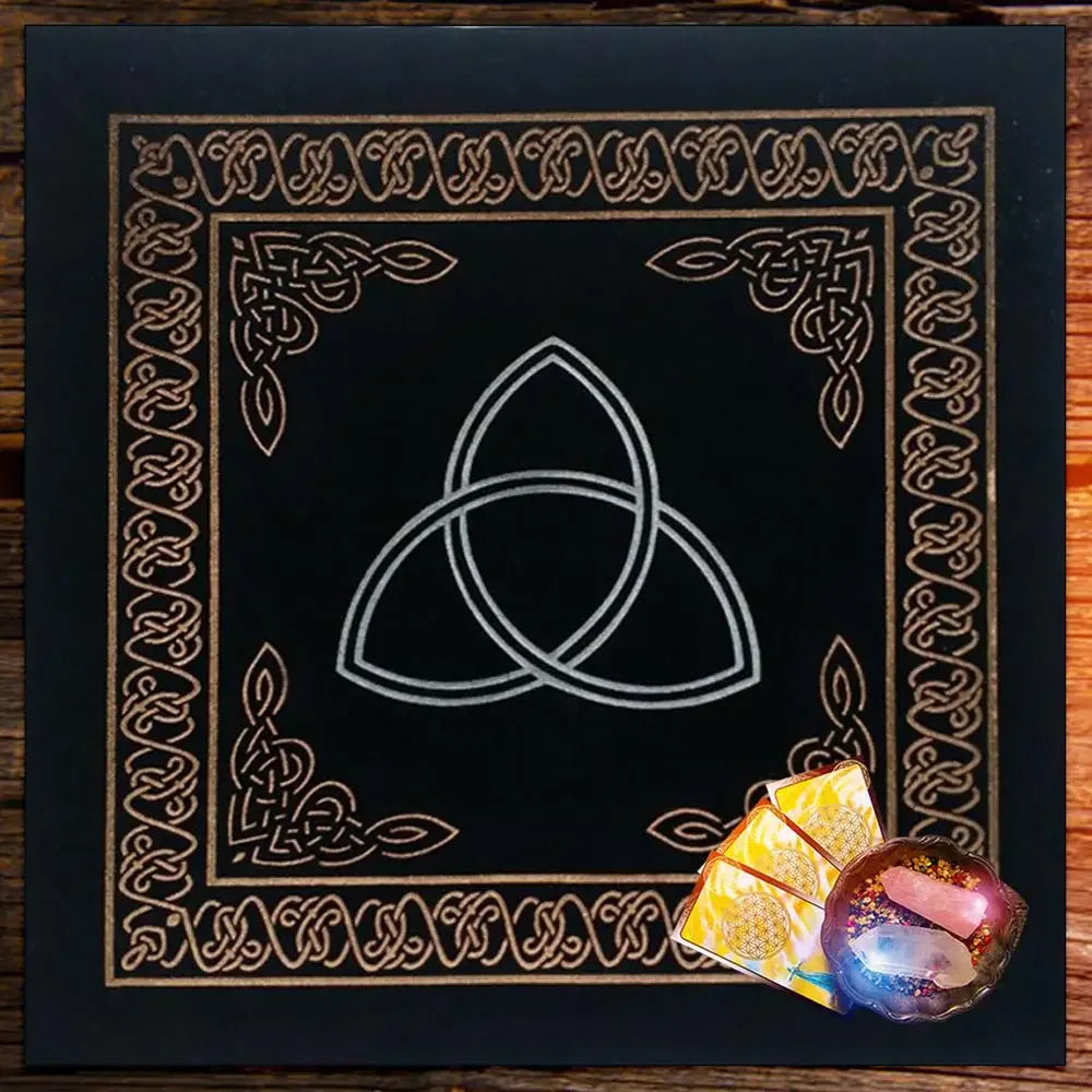🃏Triple Moon Pentacle Altar Cloth – 0.5×0.5m Velvet Tarot Tablecloth for Divination, Astrology & Board Game Card Spreads