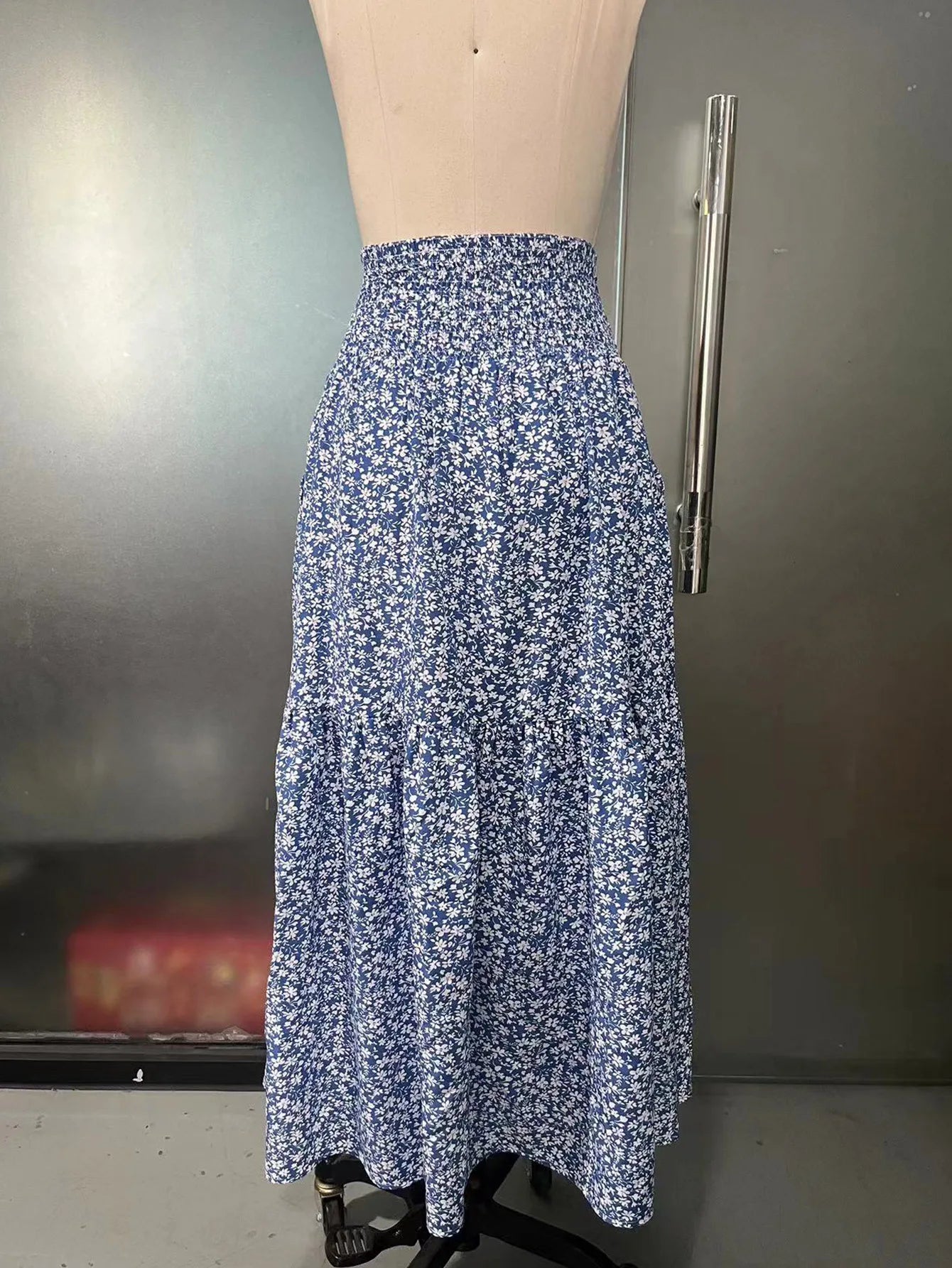 Women Floral Pleated Skirt – Retro High Waist Long Skirt for Stylish Casual Beach Wear