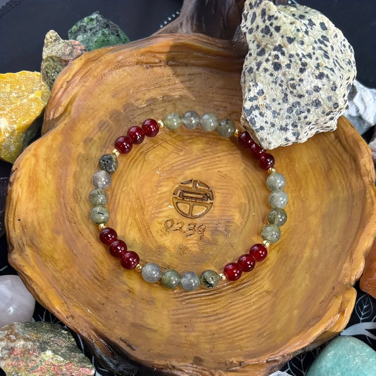🧠 The "Deep Thinker" Bracelet: Natural Moonstone & Garnet for Focus & Clarity