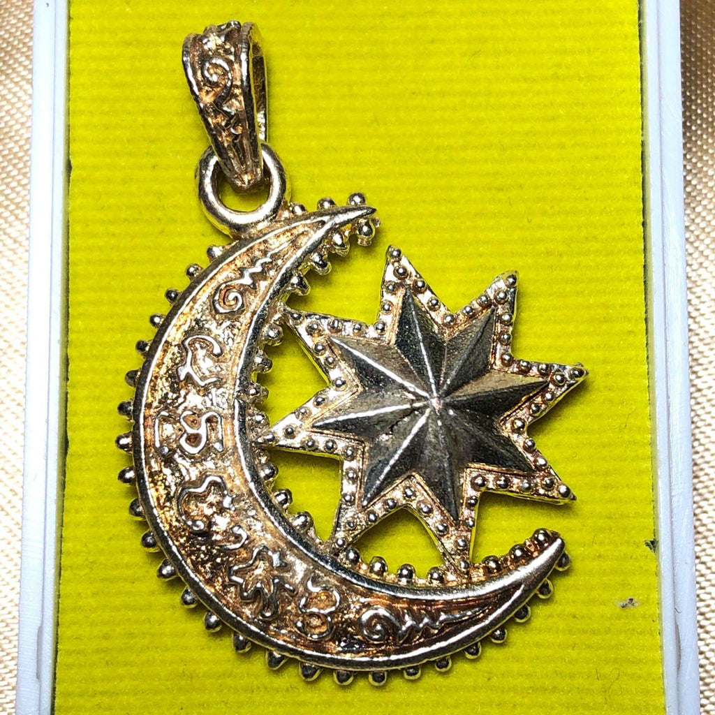 Unlock Supreme Spiritual Power and Fortune – Authentic Star Beside the Moon Amulet from Thailand!