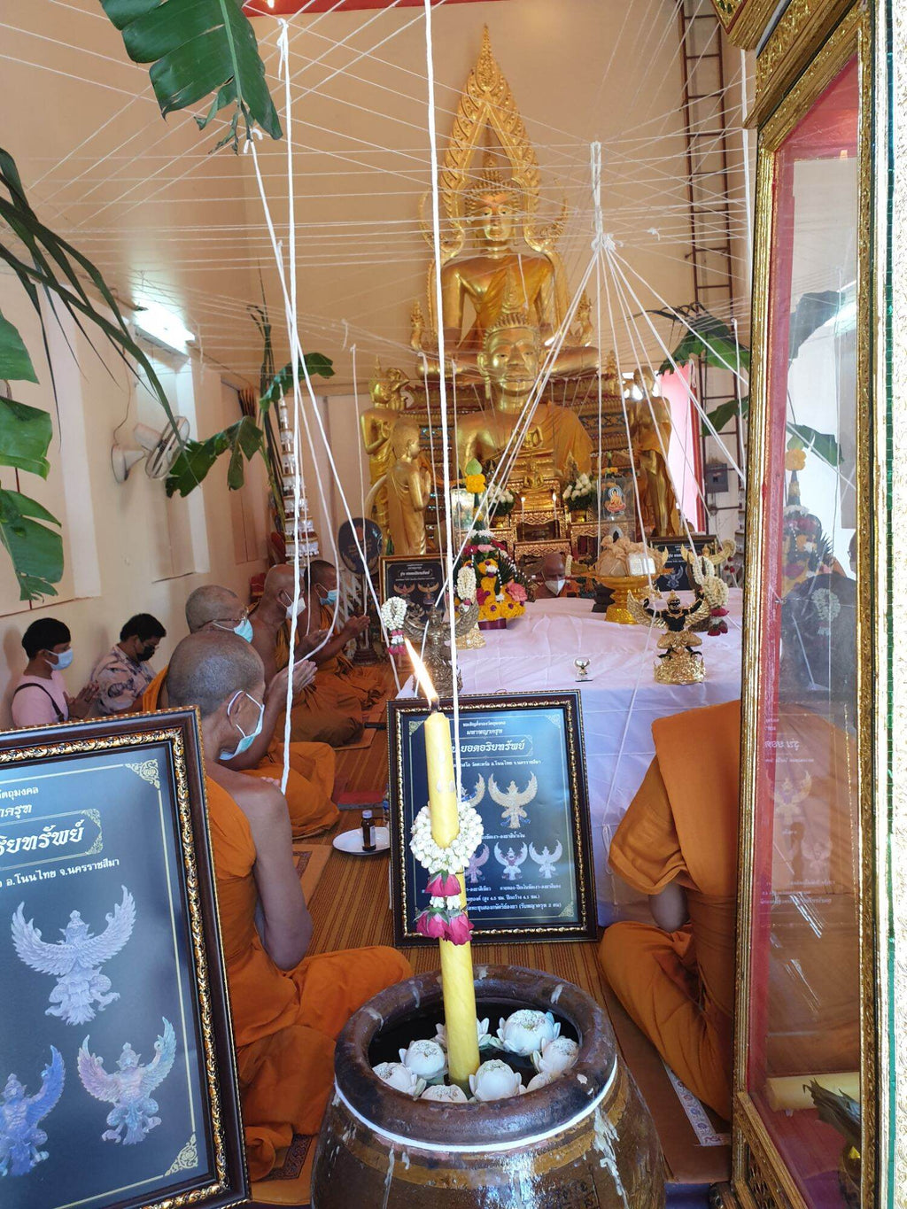 🌟 Phaya Krut Yod Ariyasap Edition – Sacred Dual-Metal Plated Amulet with Vibrant Red Enamel 4.5 cm Tall, 4.1 cm Wingspan Authentic Thai Spiritual Talisman