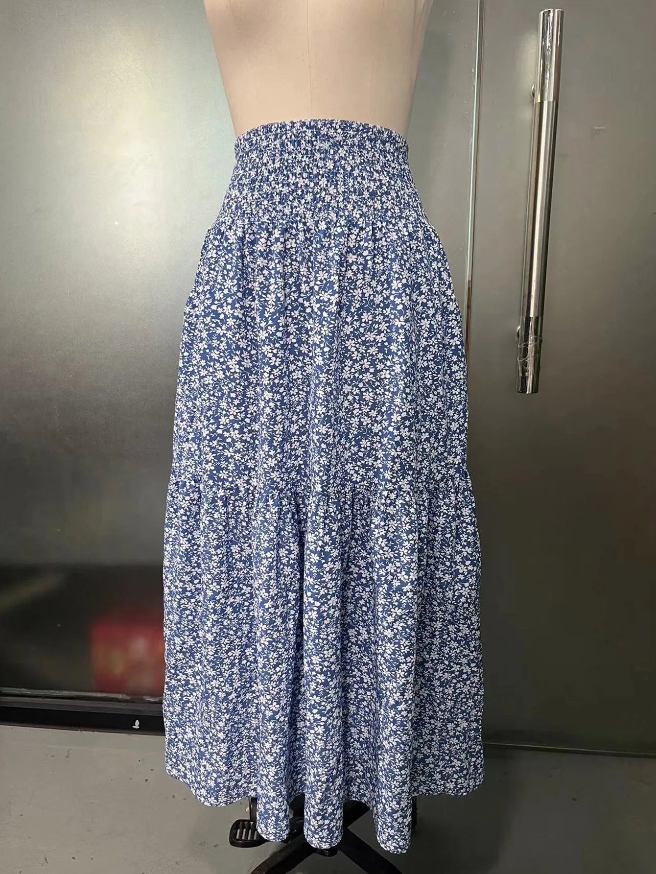 Women Floral Pleated Skirt – Retro High Waist Long Skirt for Stylish Casual Beach Wear