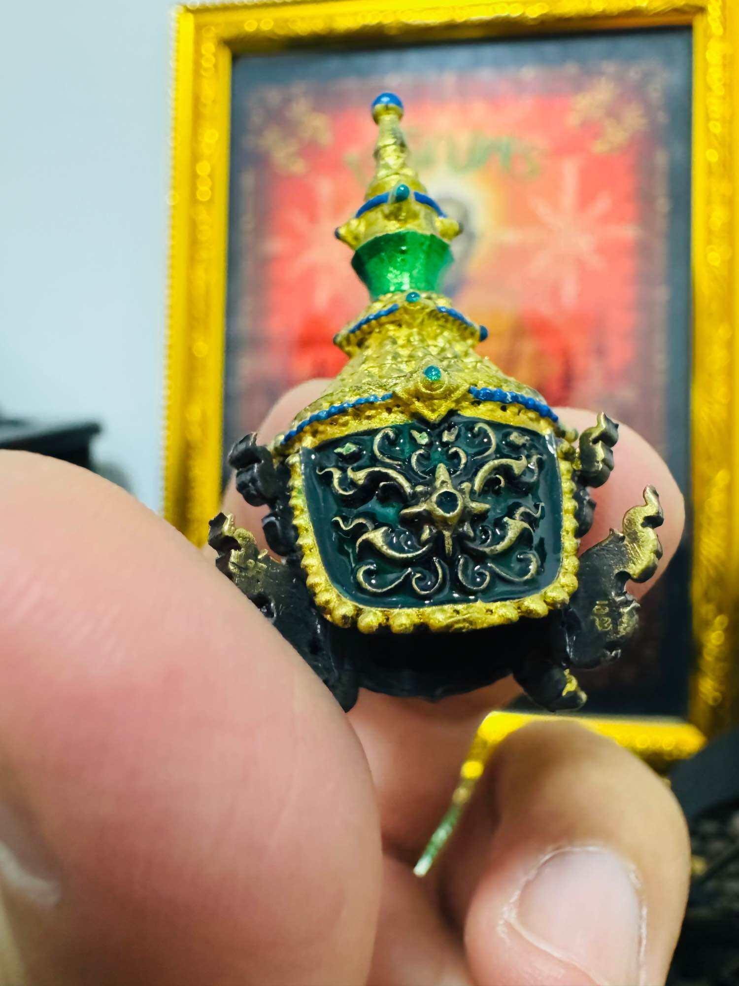 Buddha Art Kuvera Noi Coin - Enamel-Layered Head Coin Blessed by Luang Pho Pat for Fortune and Destiny