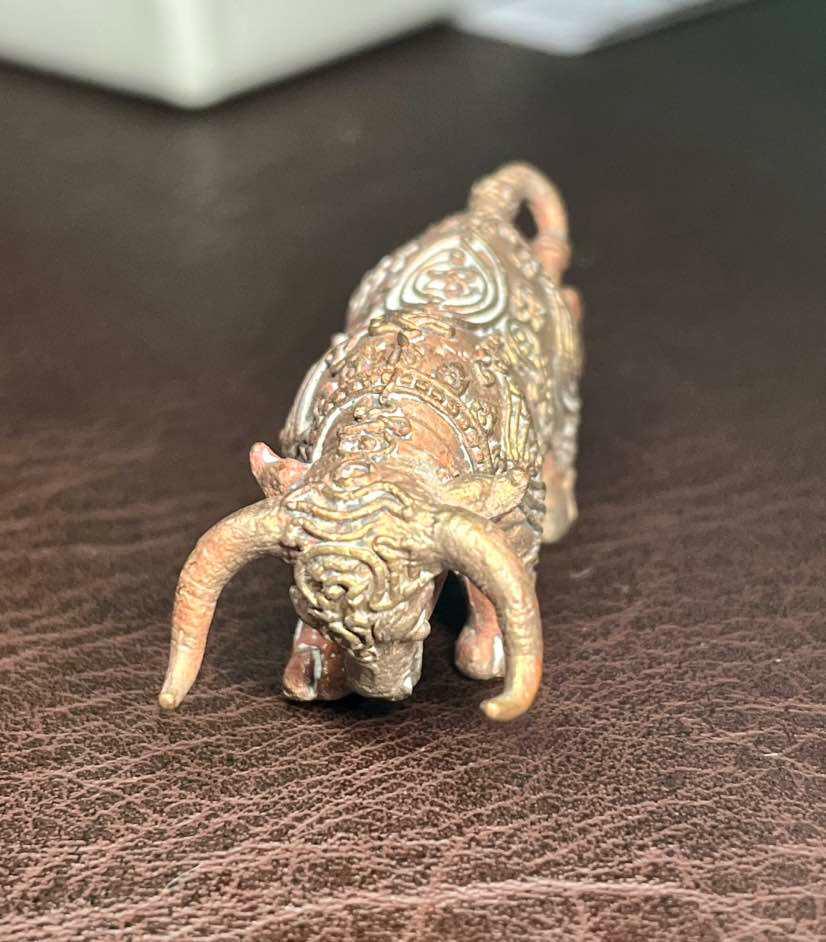 🐂 “Nandi Maha Supa Choke Bronze Bull – Sacred Mount of the Great Deity for Luck, Fame & Wealth by Luang Pho Sanan, Wat Klang Ratchakru Tharam”