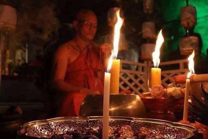 Harness the Power of the Sleeping Tiger Coin – Empowered by Phra Ajarn Prasoot with Potent Tiger Oil