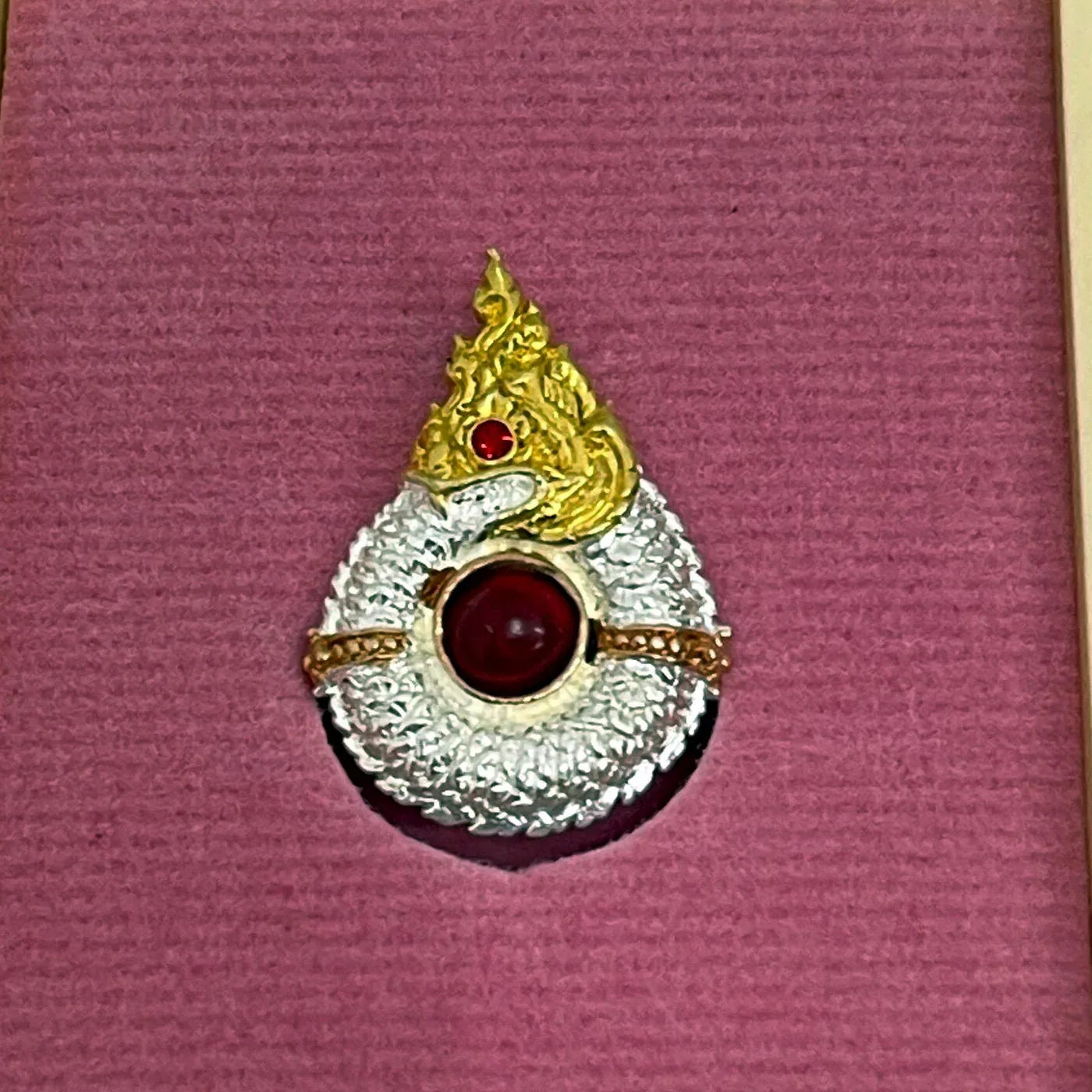 ✨ Sacred Buang Nakkhabat Amulet with Multi-Color Crystal Inlay – Triple-Crown Plated by Luang Pu Nenkaew, Wat Ban Kaset Thung Setthi