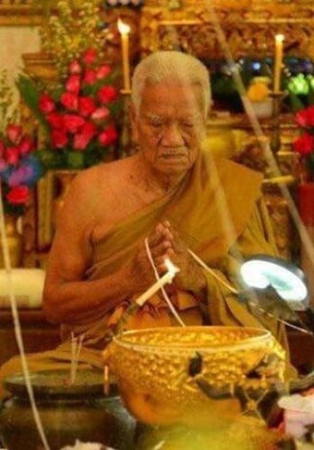 ✨🔥 Sacred "Kuman Thong Phet Prai Thong" (Golden Diamond Spirit) – 2012 Vintage Masterpiece: Luang Pu Chuan, Wat Khao Kaeo – The Divine Engine for Explosive Wealth, Commercial Mastery, and Absolute Life Elevation!