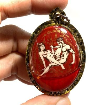 ✨ Sacred Locket In Koo Sakot Kam - Maha Sanaeh Love & Lust Charm with 4 Takrut, Palad Paetch Payatorn & Na Ok Dtaek Broken Heart Spell - Extreme Limited Edition by Ajarn Ton Rak (Supan Buri) - Seduction, Gambling Luck & Business Persuasion Relic