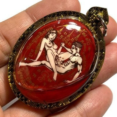 ✨ Sacred Locket In Koo Sakot Kam - Maha Sanaeh Love & Lust Charm with 4 Takrut, Palad Paetch Payatorn & Na Ok Dtaek Broken Heart Spell - Extreme Limited Edition by Ajarn Ton Rak (Supan Buri) - Seduction, Gambling Luck & Business Persuasion Relic