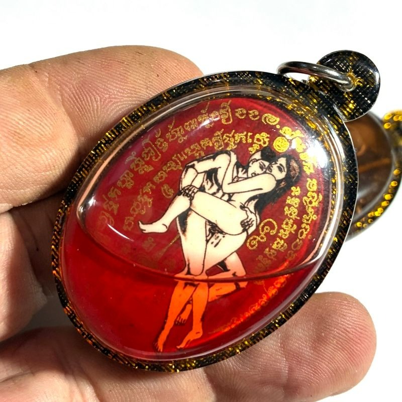 ✨ Sacred Locket In Koo Sakot Kam Ongk Kroo - Divine Male-Female Attraction Charm with 4 Takrut, Palad Paetch Payatorn & Na Ok Dtaek "Heart-Breaker" Yantra - Extreme Limited Edition - Seduction, Professional Influence & Gambling Luck