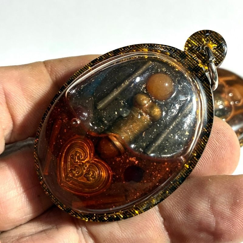 ✨ Sacred Locket In Koo Sakot Kam Ongk Kroo - Divine Male-Female Attraction Charm with 4 Takrut, Palad Paetch Payatorn & Na Ok Dtaek "Heart-Breaker" Yantra - Extreme Limited Edition - Seduction, Professional Influence & Gambling Luck