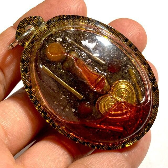 ✨ Sacred Locket In Koo Sakot Kam Ongk Kroo - Masterpiece Kama Sutra Seduction Charm with 4 Takrut, 3 Sacred Gems, Palad Khik & Na Ok Dtaek "Heart-Breaker" Spell - Extreme Limited Edition- Seduction, High-Stakes Gambling & Power of Persuasion