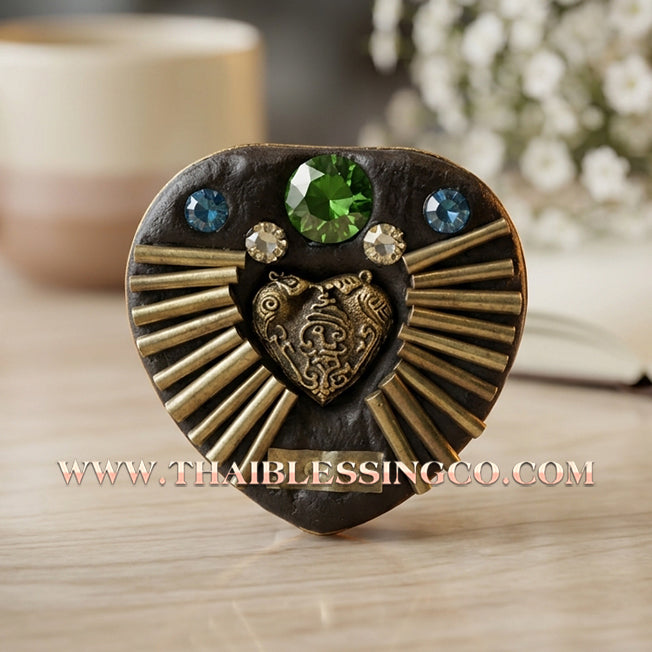 🎭 Sacred "Phet Phaya Thorn" Locket (The Celestial Enchanter) The Ultimate Engine for Hypnotic Attraction, Romantic Dominance, and Commercial Charisma!