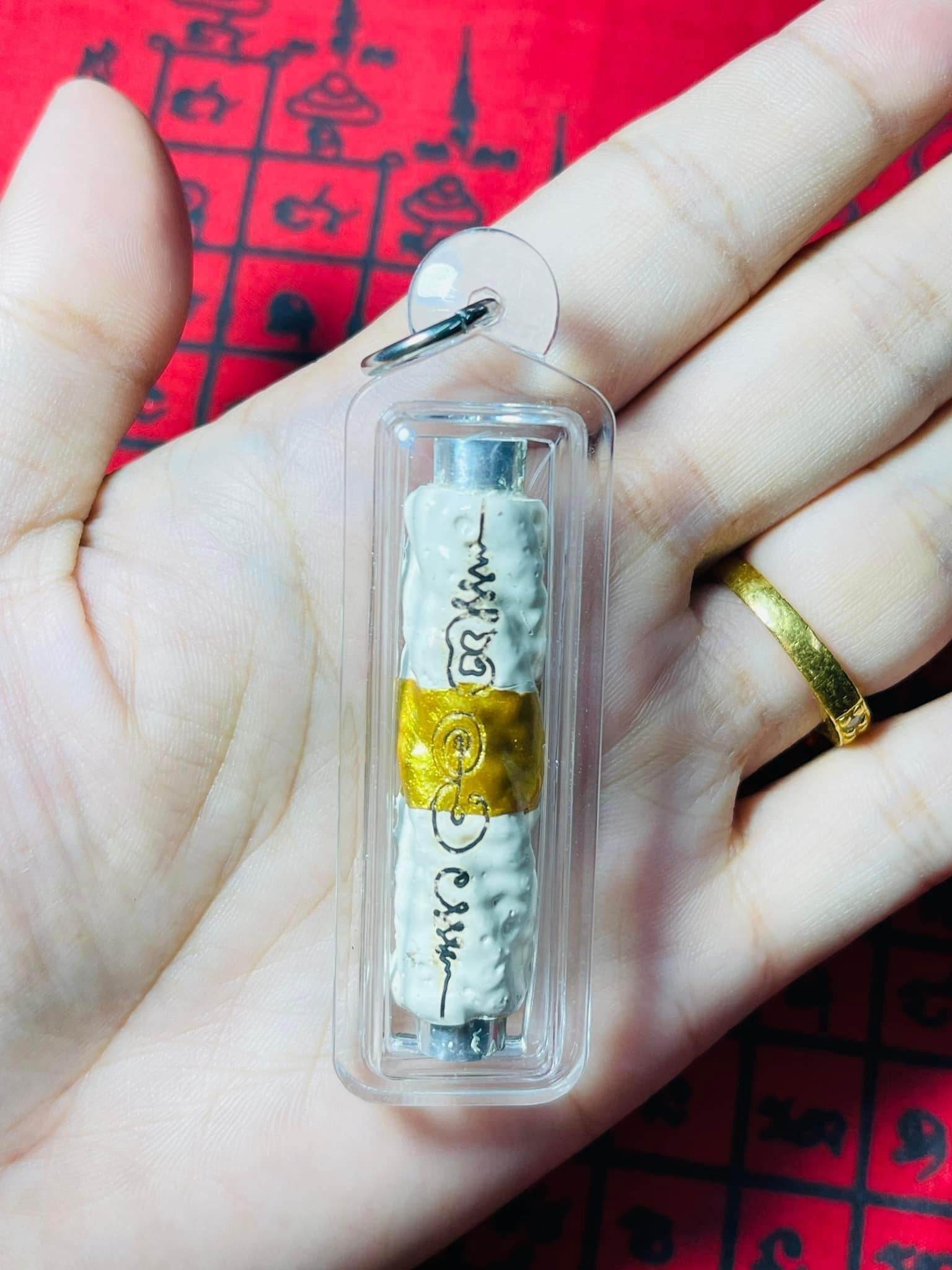 Sacred White Eel Amulet by LP Poon – Protection, Charm &amp; Smooth Success 白鱔神符 – 龍婆本加持，避險旺運，魅力無限 - Thai Blessing Co