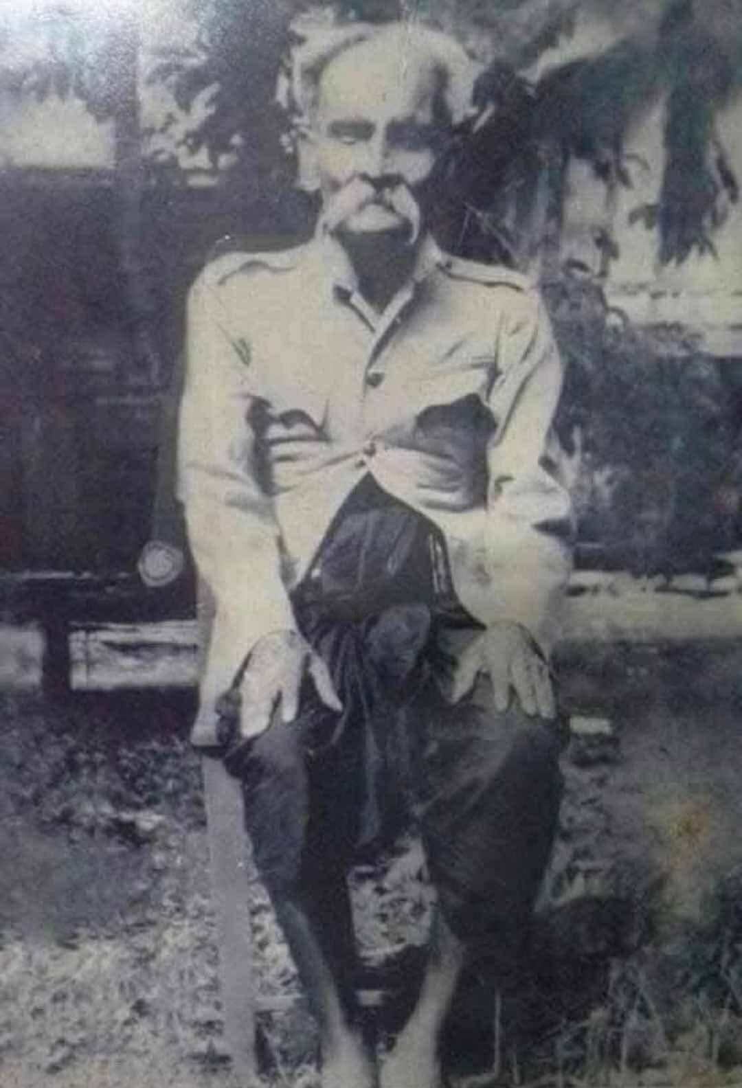 Vilarsawat Sacred Charm Oil - Maha Saneh Love Attractor for Fortune and Spiritual Protection