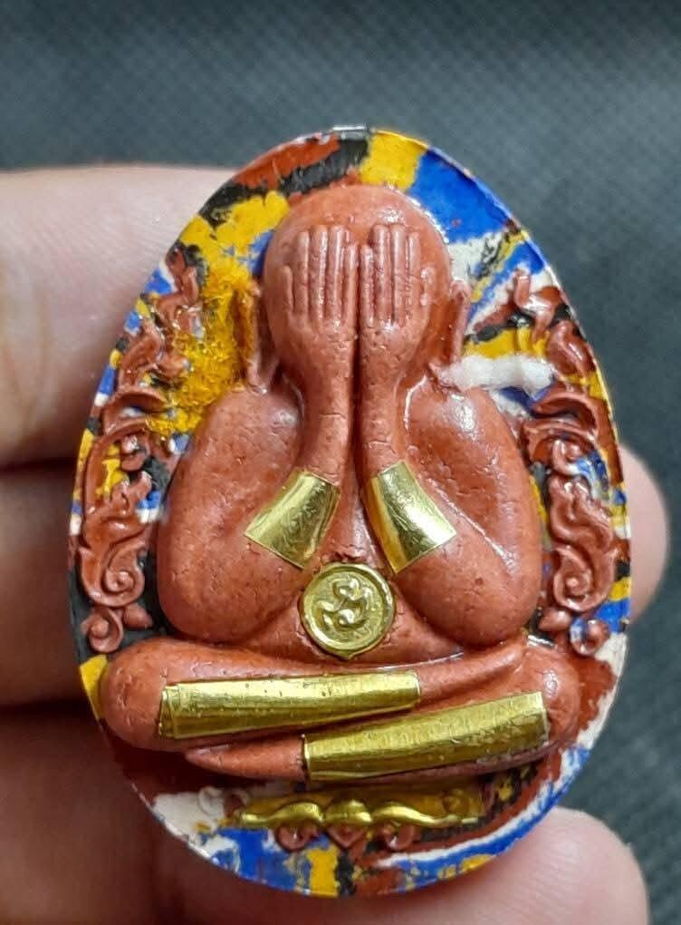 Exclusive Phra Pidta Amulet by Luang Pu Sila – Luxurious Lan Ruay Ruay Edition with Bird Sides, Red Design, Divine Golden Bracelet, Golden Takrut, and Embedded Gemstone