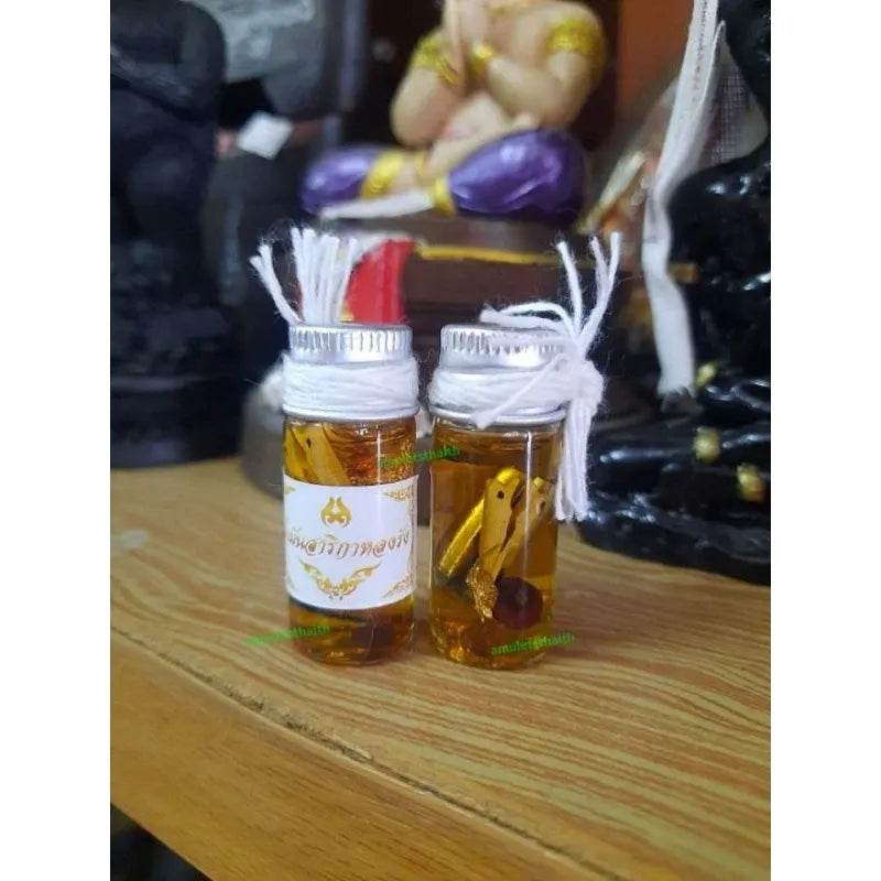 Sarika Lang Rang Love Oil – Lost Nest Attraction Magic by Kru Ba Baeng, Wat Ban Toned, Nakhon Ratchasima สาริกาหลงรัง灵油 – 情感吸引与人缘灵油 | 纳空拉差西玛府班托内德寺克鲁巴แบ่ง加持 - Thai Blessing Co