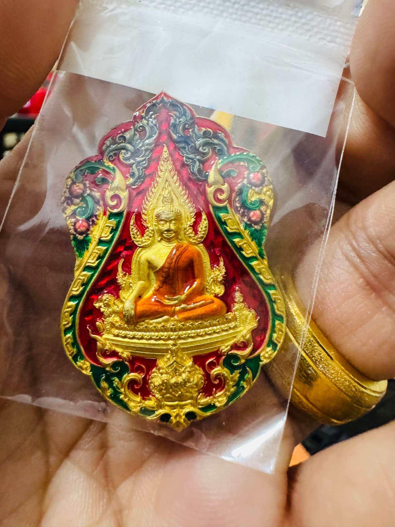 Authentic Phra Phuttha Chinnarat – Kuwer Maha Raj Edition 2565 by Luang Pho Phat Punyakamo, Wat Huay Duan, Nakhon Sawan – Limited Sacred Release Default Title