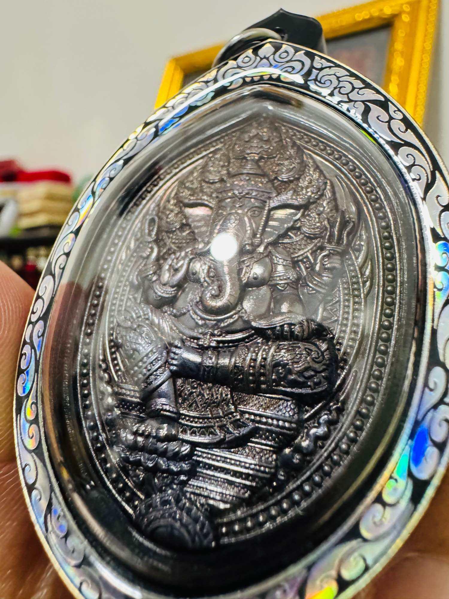 Exquisite Phutthasilp Phra Phikanet Coin - Por Samret Edition, Black Patina Copper by Luang Pu Im Panyawuto, Wat Thung Na Mai, Nakhon Si Thammarat with Elegant Casing