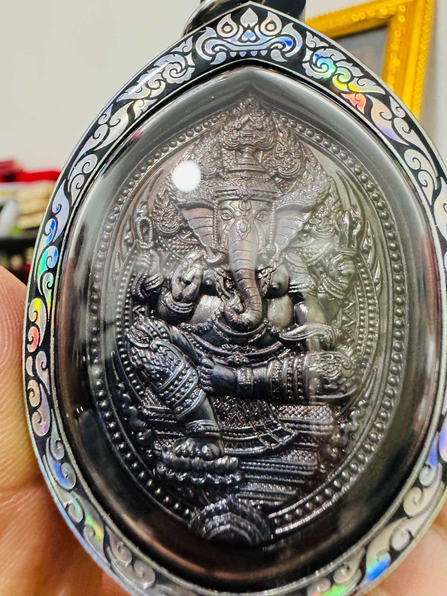 Exquisite Phutthasilp Phra Phikanet Coin - Por Samret Edition, Black Patina Copper by Luang Pu Im Panyawuto, Wat Thung Na Mai, Nakhon Si Thammarat with Elegant Casing