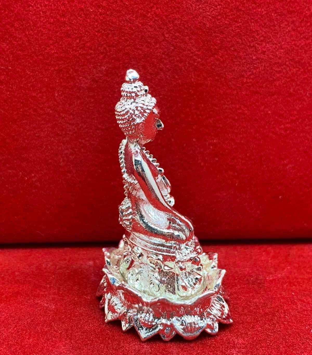 🪙 “Shin Banchon Great Buddha Bell” – Silver‑Plated 4.5 cm Protection & Blessings Buddha Statue, Jointly Blessed by Luang Pu Moon & Luang Pu Thoeng