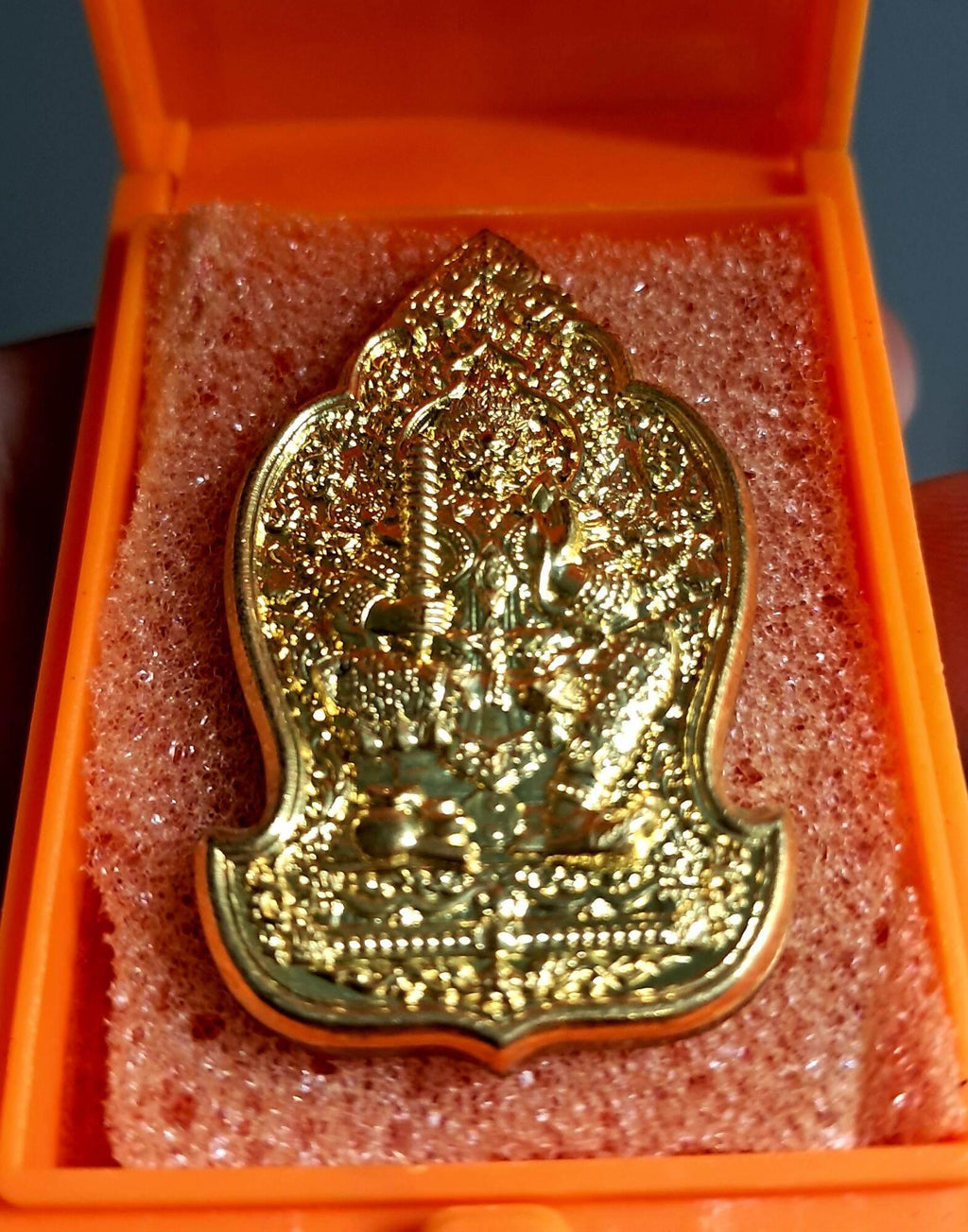🪙 “Sky‑Overflowing Wealth Thao Wessuwan – Gold‑Plated Prosperity & Protection Coin by Luang Pho Sawang, Wat Ban Nong Jik (Si Sa Ket)”