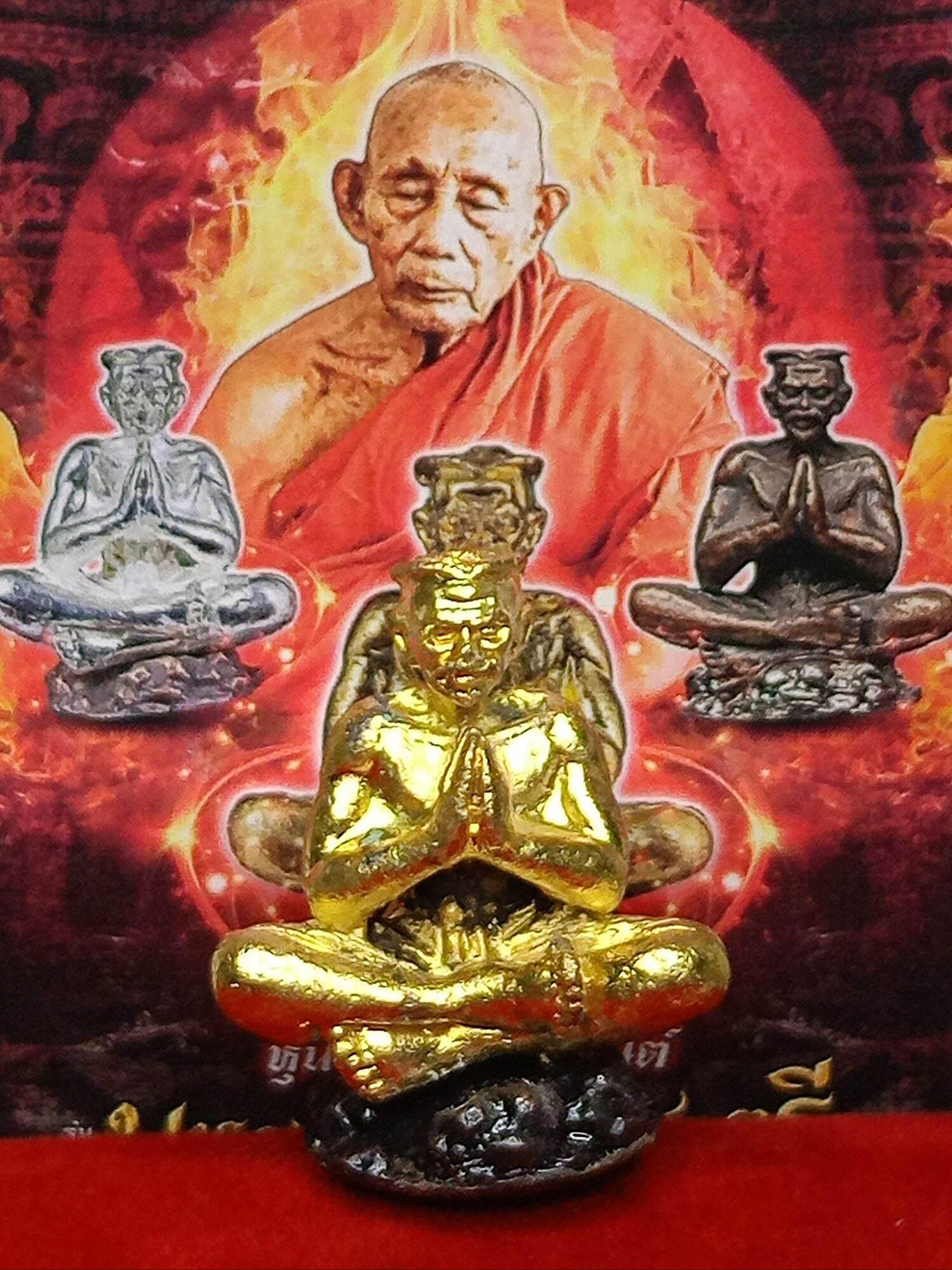 🤖 The "Spirit Bodyguard": Hoon Payont Mahavada (Great Warrior) by Luang Phu Pung (Wat Pangdan) Gold