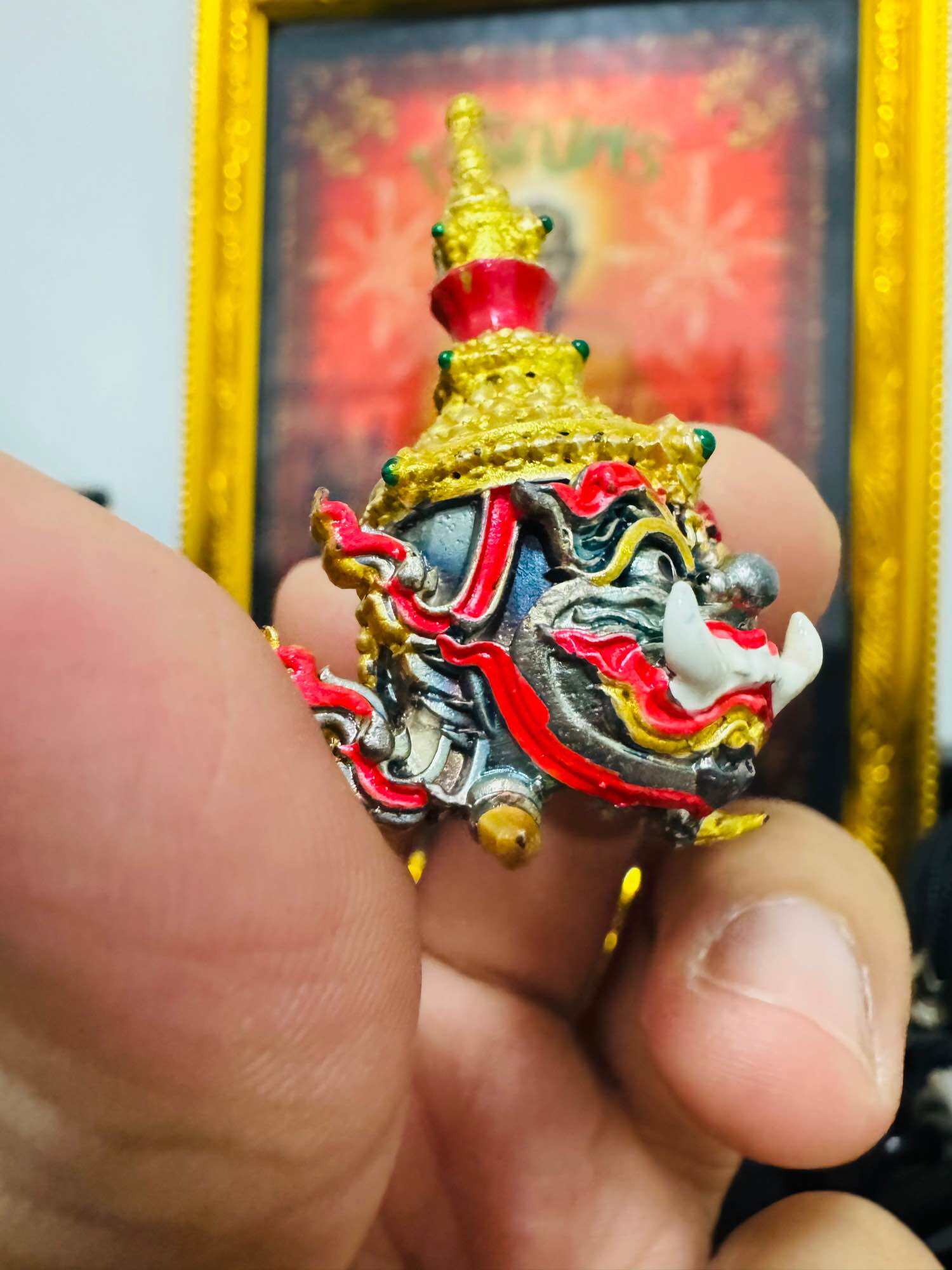 🌟 Sacred Putthasilp Sian Thep Kuwanon Noi Ariyatrap Amulet – Exquisite Enamel