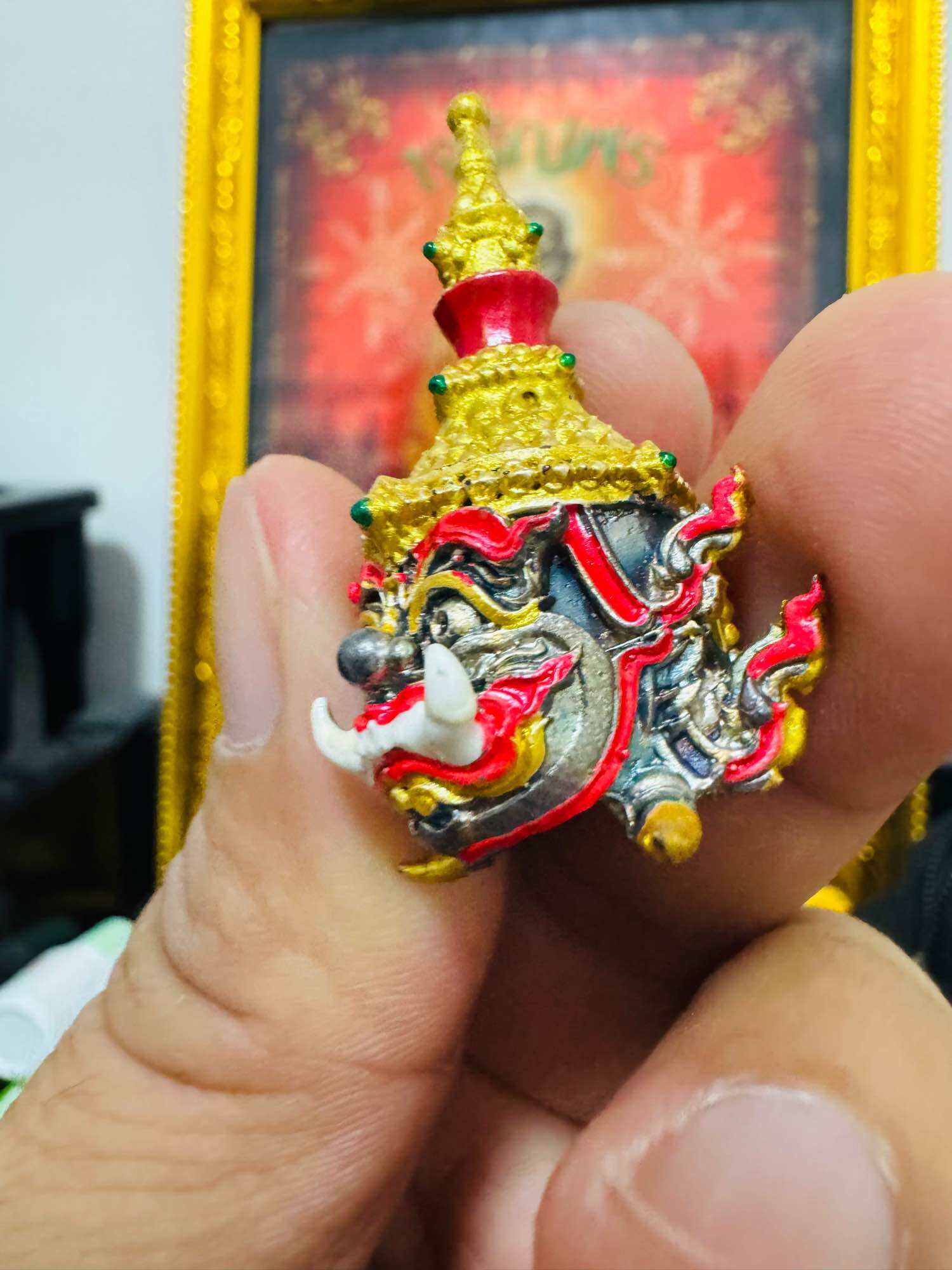 🌟 Sacred Putthasilp Sian Thep Kuwanon Noi Ariyatrap Amulet – Exquisite Enamel