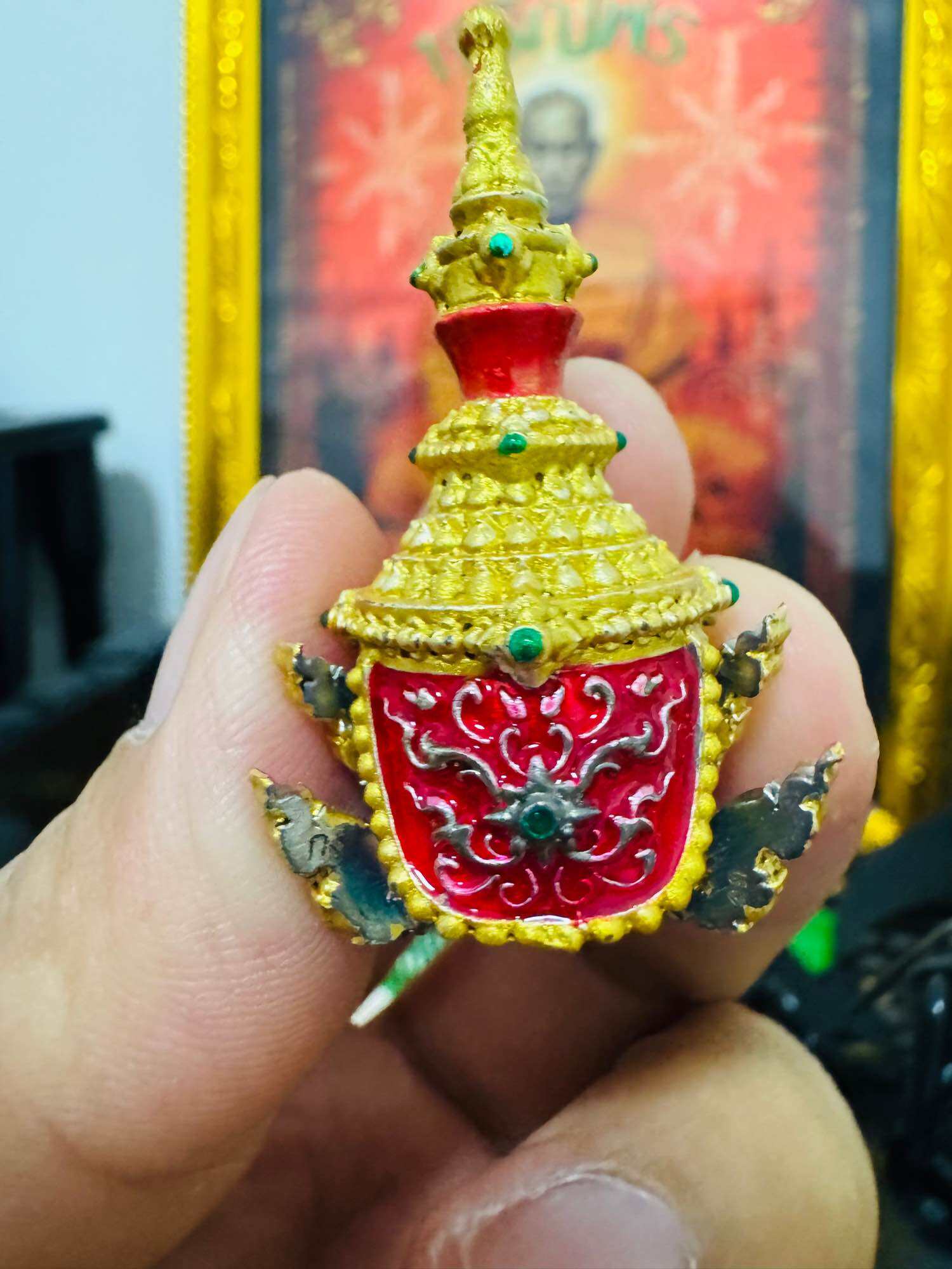 🌟 Sacred Putthasilp Sian Thep Kuwanon Noi Ariyatrap Amulet – Exquisite Enamel