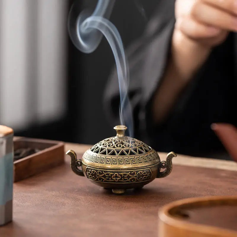 Antique Chinese Hollow Incense Burner – Miniature Decorative Holder with Cover for Sandalwood and Spiritual Aromatherapy