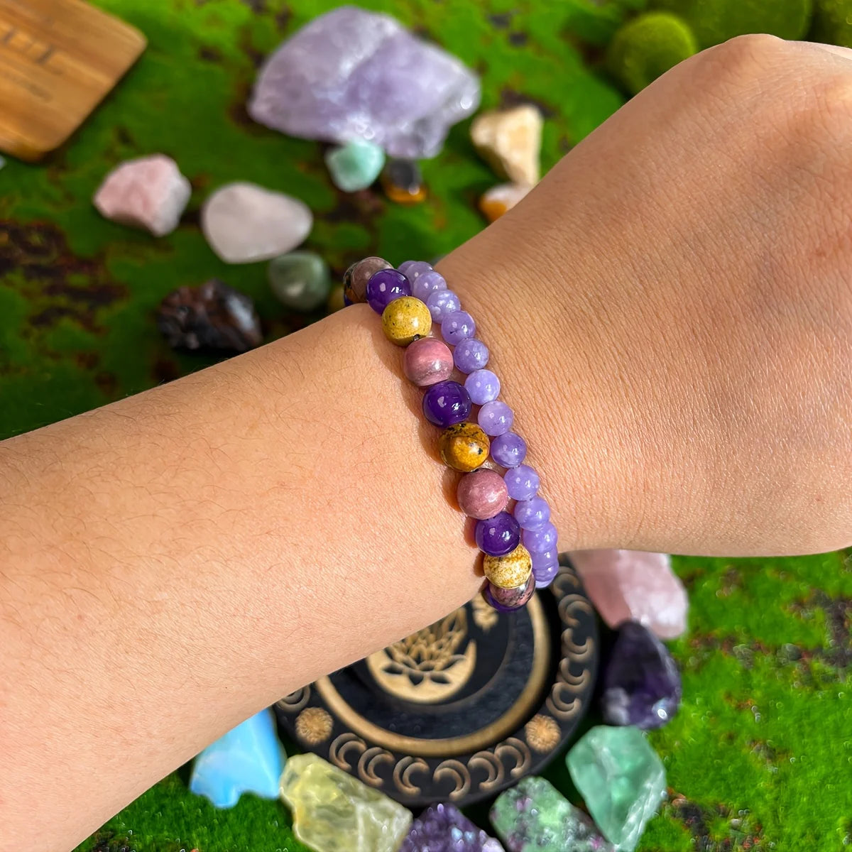 ✨ 8mm Handmade Natural Stone Beaded Bracelet – Enhances Love Fortune, Self-Confidence, and Personal Charm