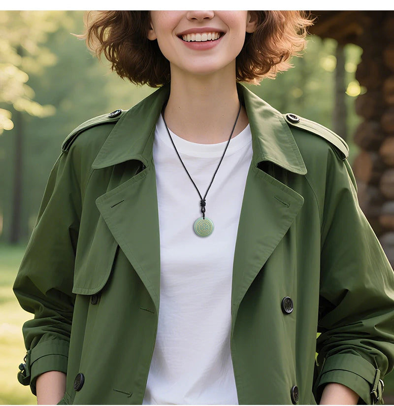 🧭 Natural Crystal Viking Compass Energy Pendant Necklace – Guardian Symbol | Fashion Jewelry for Men & Women