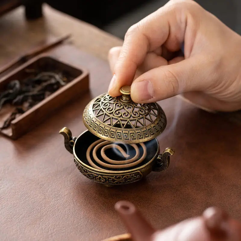 Antique Chinese Hollow Incense Burner – Miniature Decorative Holder with Cover for Sandalwood and Spiritual Aromatherapy