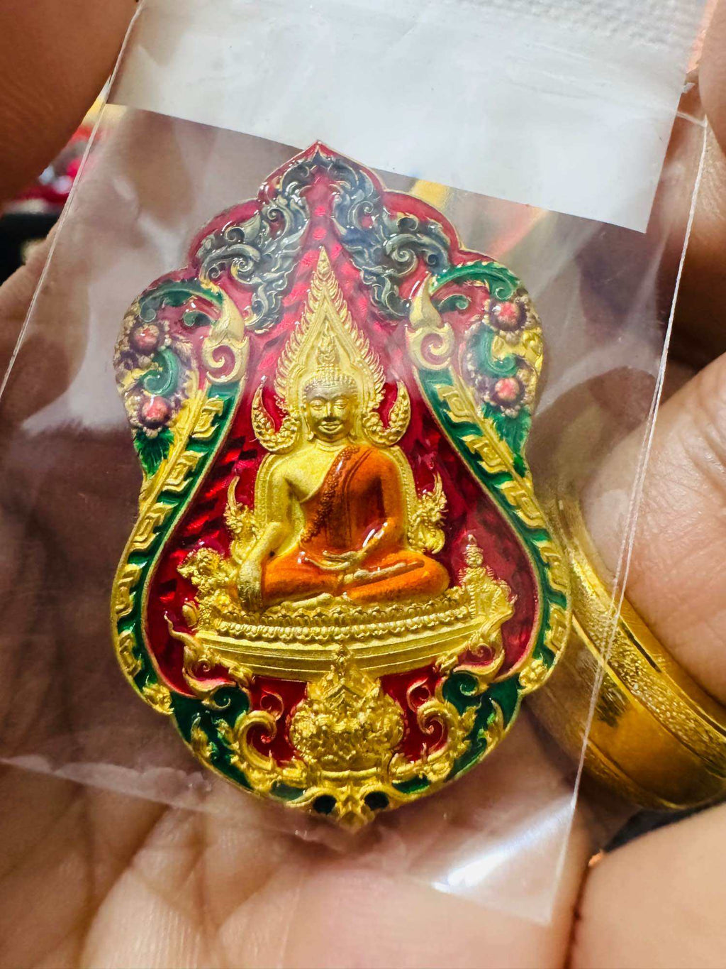 🌟 Authentic Phra Phuttha Chinnarat﻿ – Kuwer Maha Raj﻿ Edition 2565 by Luang Pho Phat Punyakamo, Wat Huay Duan, Nakhon Sawan – Limited Sacred Release 🌟