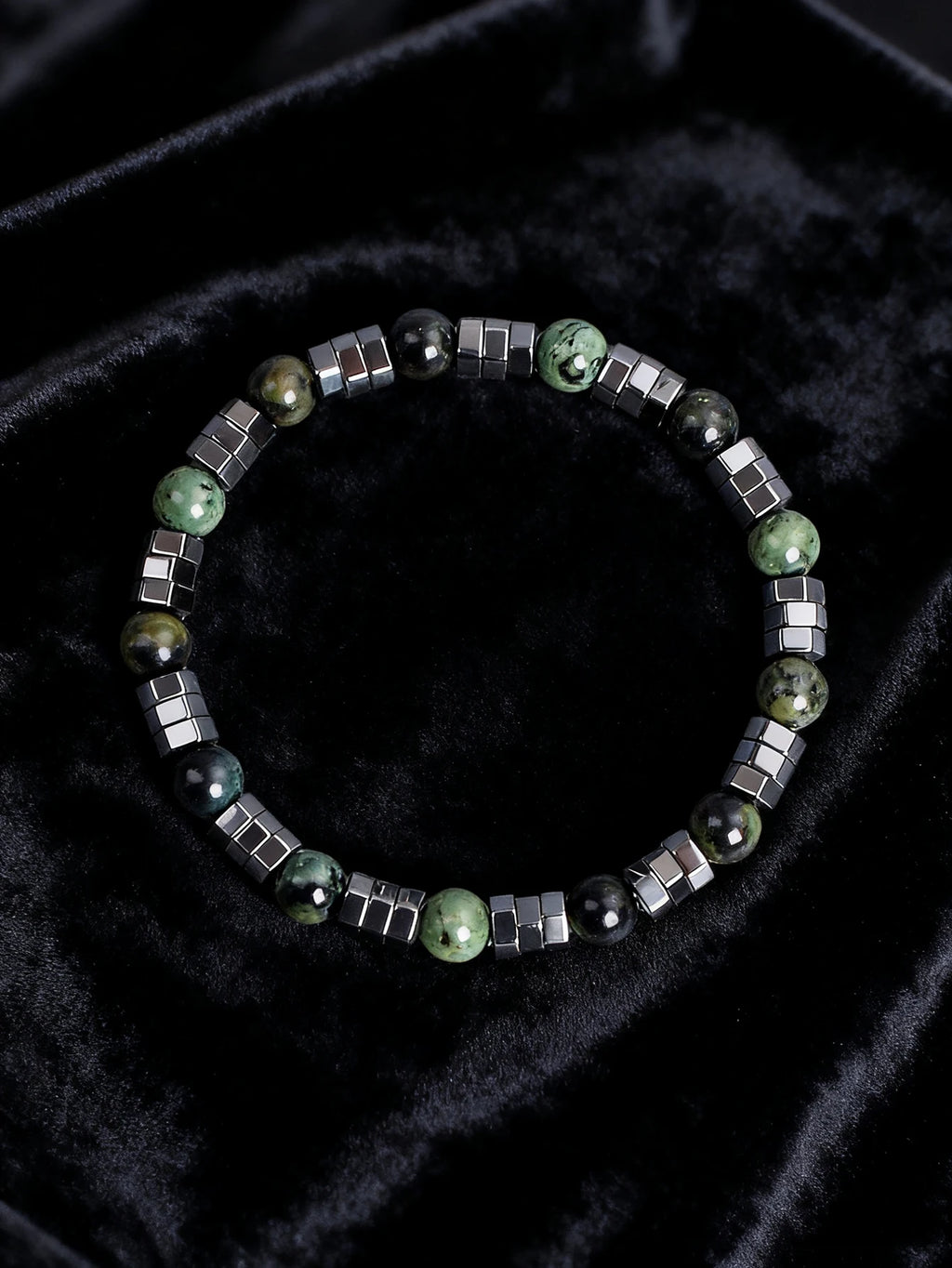 ✨ Geometric Irregular Hematite & Polar Jade Beads Bracelet – Natural Stone Jewelry for Strength, Confidence & Vigour – New Stylish Balance Accessory