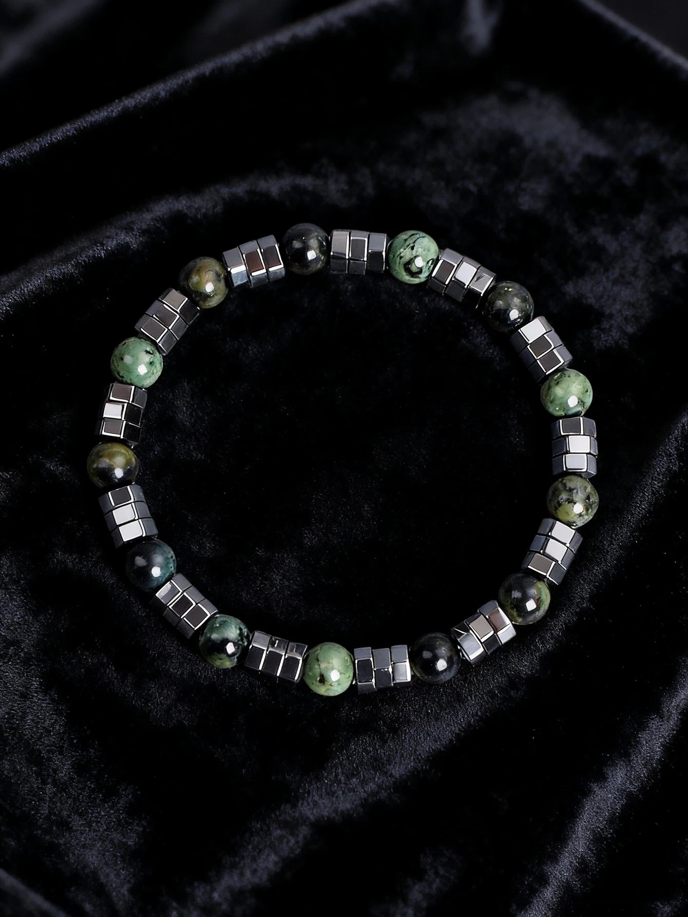 ✨ Geometric Irregular Hematite & Polar Jade Beads Bracelet – Natural Stone Jewelry for Strength, Confidence & Vigour – New Stylish Balance Accessory