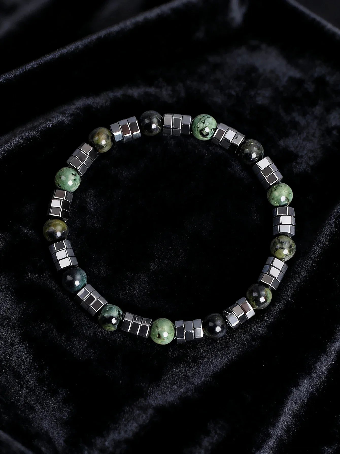 ✨ Geometric Irregular Hematite & Polar Jade Beads Bracelet – Natural Stone Jewelry for Strength, Confidence & Vigour – New Stylish Balance Accessory