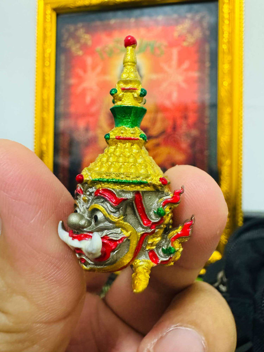 🌟 Divine Putthasilp Kuwanon Noi Ariyat Sap﻿ Enamel-Cast Head Amulet Coin – Blessed by Luang Pho Phat of Wat Huay Duan, Nakhon Sawan – Enhances Fortune, Career, Merit, Destiny, and Love 🌟