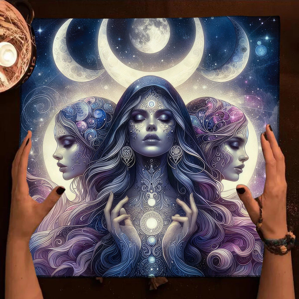 🃏 Purple Crystal Moon Tarot Tablecloth – Witch Altar Cloth with Starry Sky Design for Witchcraft, Astrology & Oracle Card Divination