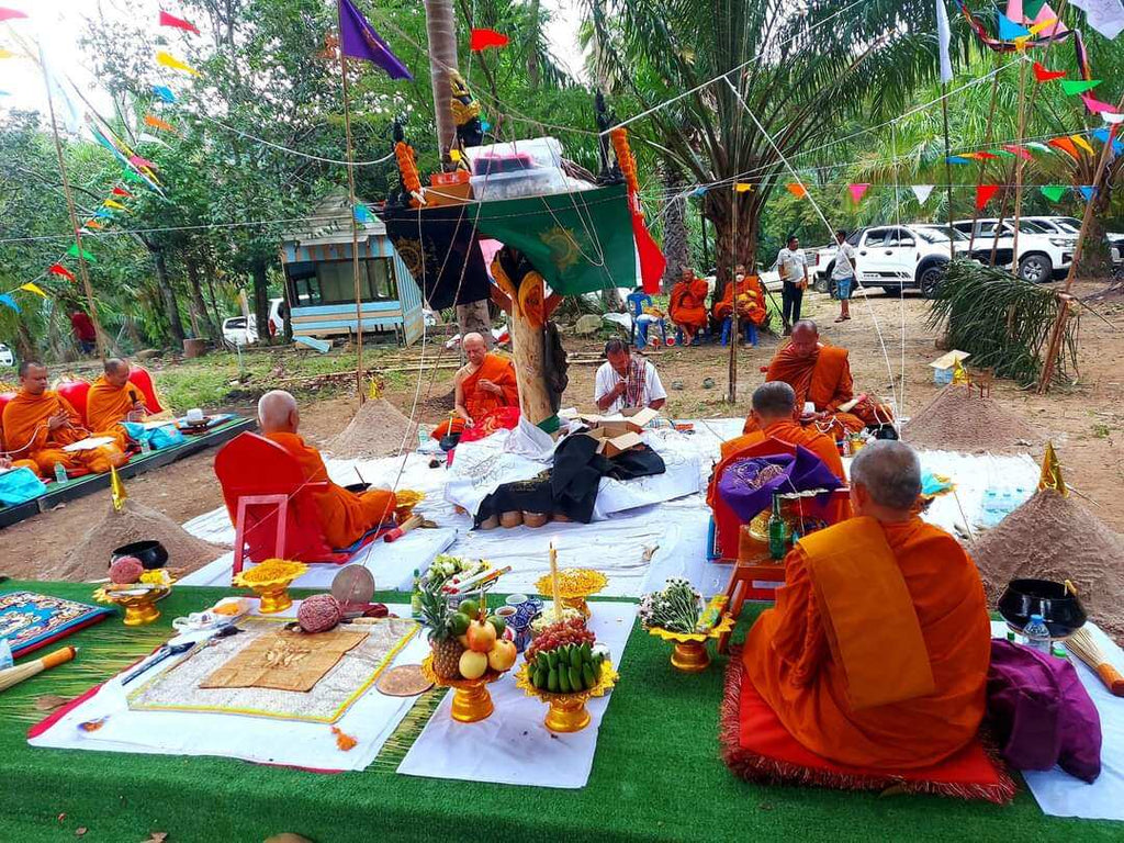 Unleash Supreme Protection and Spiritual Fortitude – Rare Sacred Jatukam Ramathep Sup Tawan Amulet﻿ from Thailand!