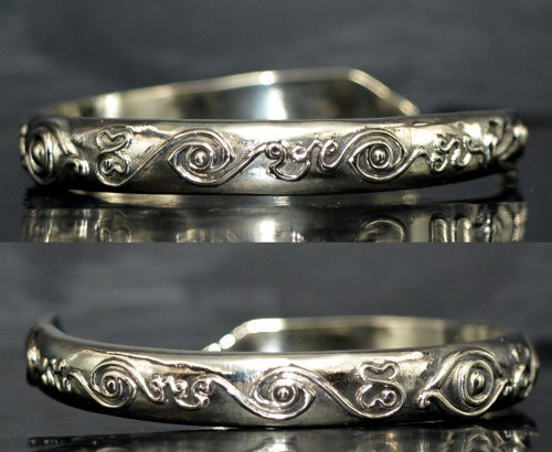 ✨🕉️ Si Hu Ha Ta Divine Alchemy Bracelet: The Celestial Five-Eyed Four-Eared Wealth-Devouring Deity of Infinite Abundance, Merciful Charisma, and Miraculous Fortune - Sacred 2025 Wai Khru Master Edition (Alpaca Silver)