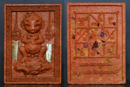 🪬 Si Hu Ha Ta Black “Fate Booster” Amulet – Jet-Black Mystic Powder with Gem Chips & Fortune Takrud, Oil-Encased by Kruba Tao, Wat Thung Setthi (Ubosot Ban Lao) Lucky Buddha relic stone powder sprinkled with gems