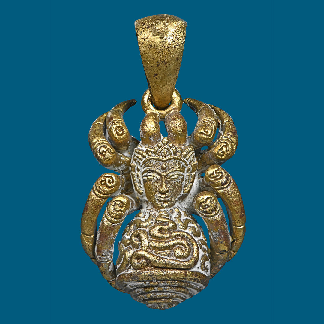 🪬Spider of Narai Eight-Armed Wealth – Golden “Treasure Web” Talisman (Thong Ma Lor Alloy) by Tu Chao Pu Wha Lhing Wirathayo
