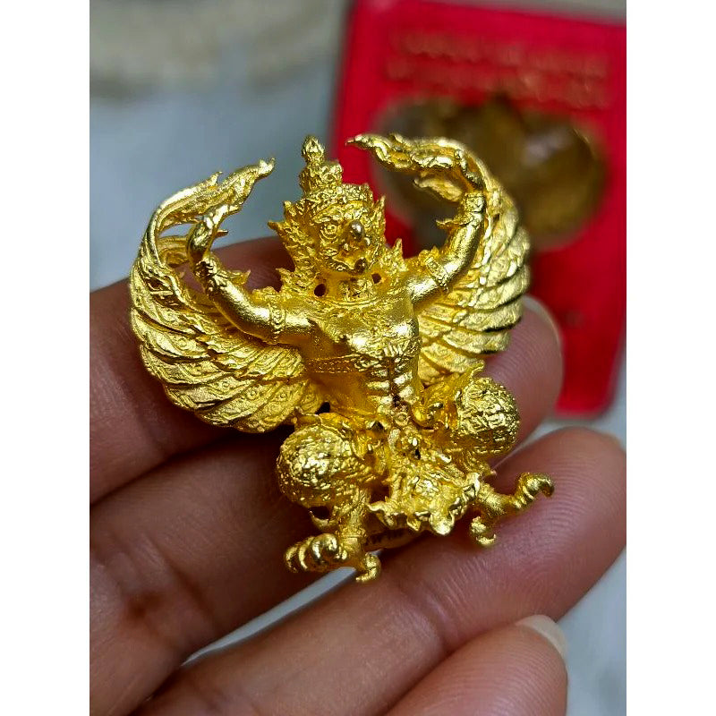 🦅 Supreme Dawn Garuda of Great Power – “Maha Authority & Wealth Guardian” Amulet by Luang Pu Kun Akkapanyo (Pha Chanadai, Ubon Ratchathani, 2017)