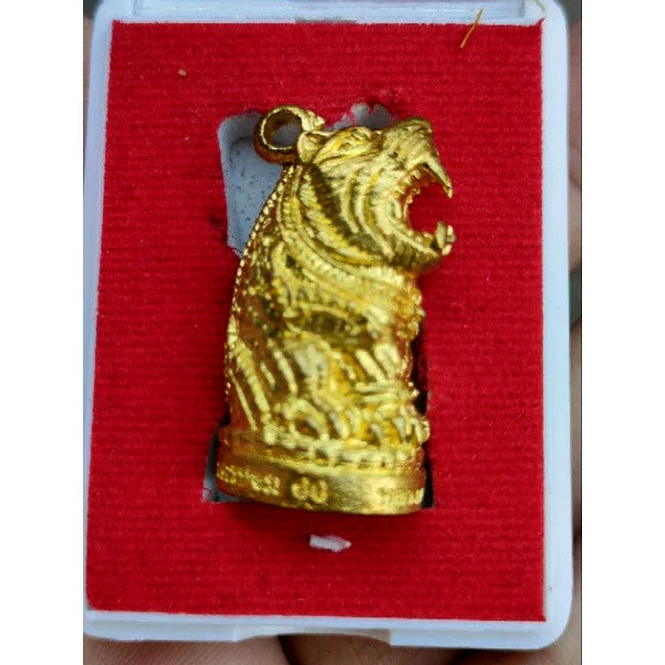 🐯 “Supreme Tiger of Power” – Luang Pho Pern Wat Bang Phra 2017 Tiger Amulet for Strength, Protection & Fearless Success