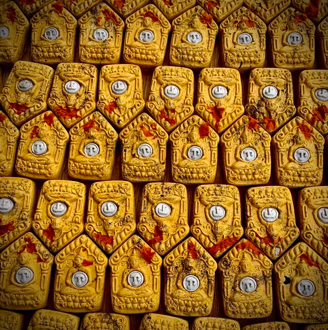 💖🙏 Supreme Khun Paen Na Mo Amulet – Original Wax-Seal Edition for Metta Charm & Life Transformation