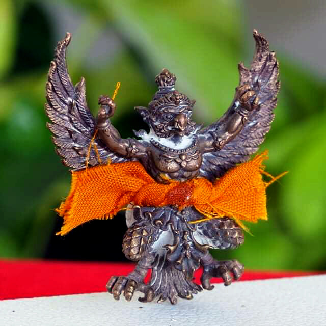🦅 "Supreme Noble Wealth" Phaya Krut (Bronze with Monk Robe) by LP Yod (Wat Takro) – Ultimate Authority & Prosperity