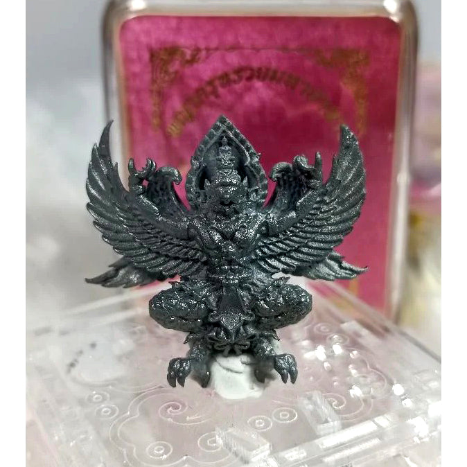 🦅 Supreme “Rich Authority Garuda” – Phaya Suban Paksee Wealth & Power Amulet by Luang Pu Chatch, Wat Ban Poon (3.5 x 3.5 cm) Airplane wing