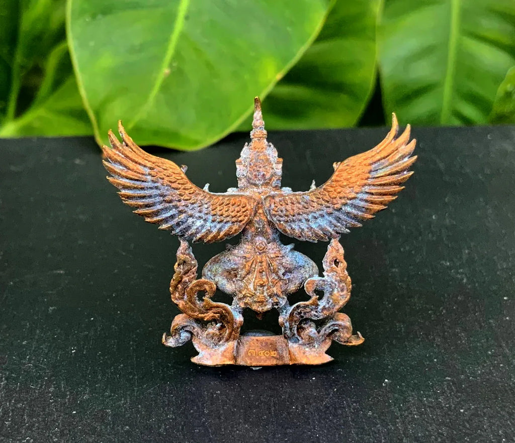 🦅 “Suvarn Raktapak Garuda ‘Gratitude Edition’ – Bronze Maha‑Alloy Royal Protection, Merit & Wealth Guardian by Luang Pu Juea, Wat Khao Ta Ngo Udomporn (Chaiyaphum, 2021)”